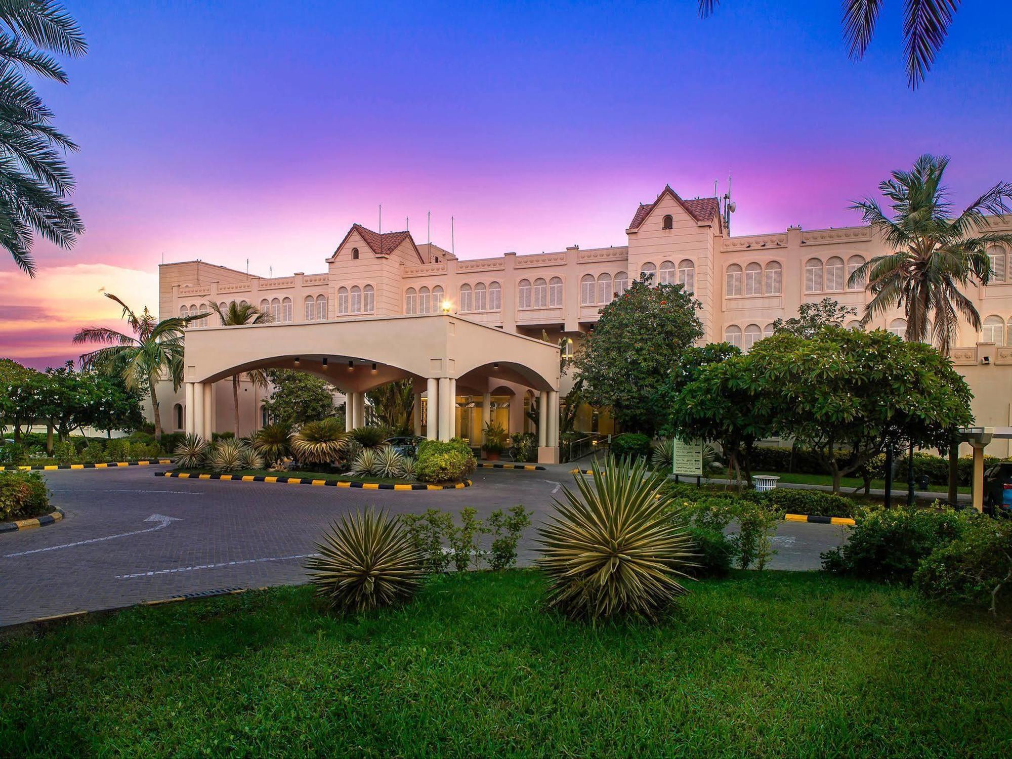 Makarem Annakheel & 4*